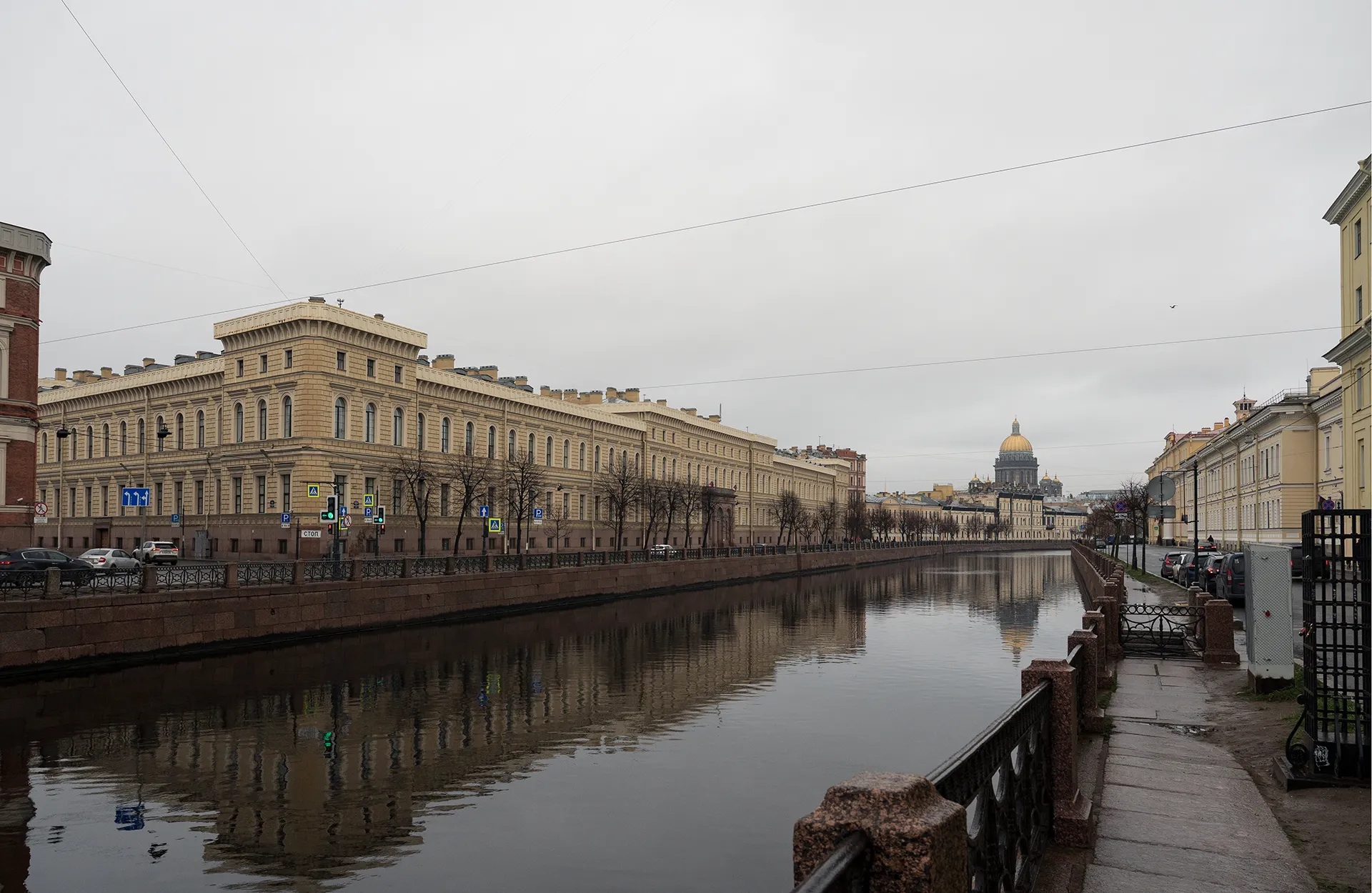 Вид на Мойку и Исаакиевский собор